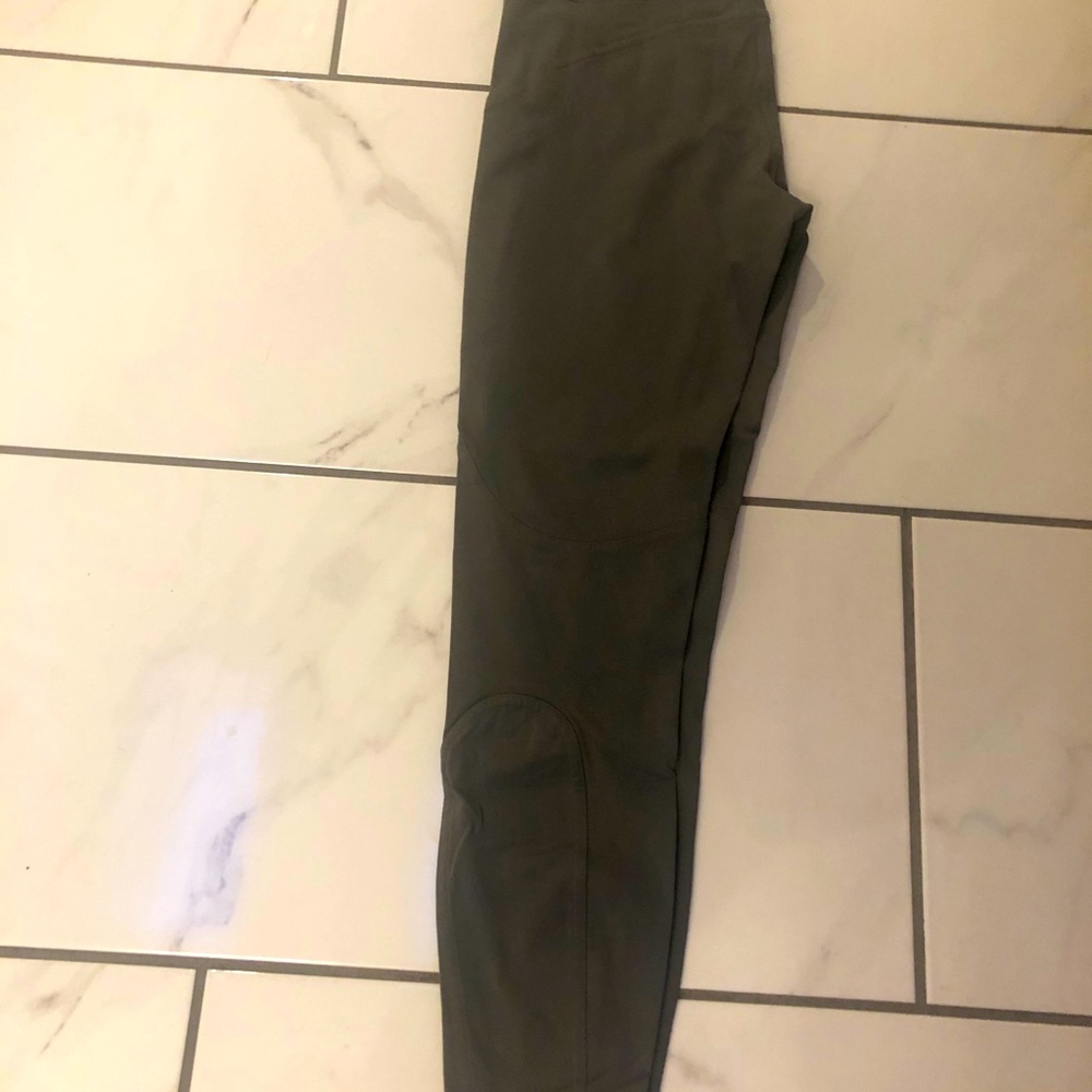 Lululemon army green leggings Size 6